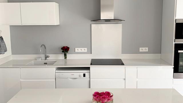 Je reviens sur le projet Design Epuré en vous montrant la cuisine à la livraison de cet appartement acheté sur plan en vefa.