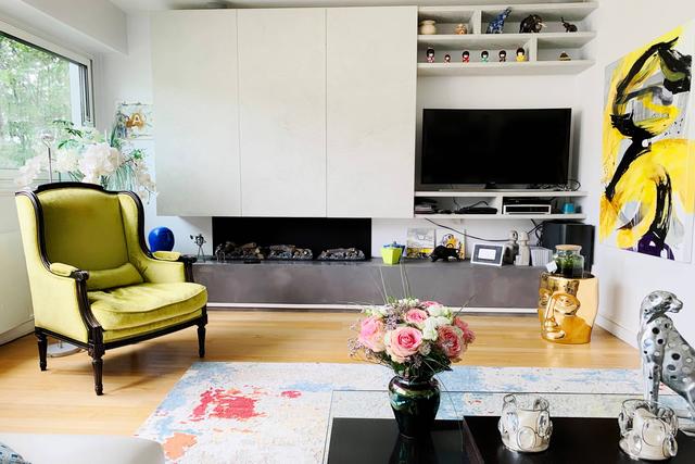 Salon contemporain avec mobilier design