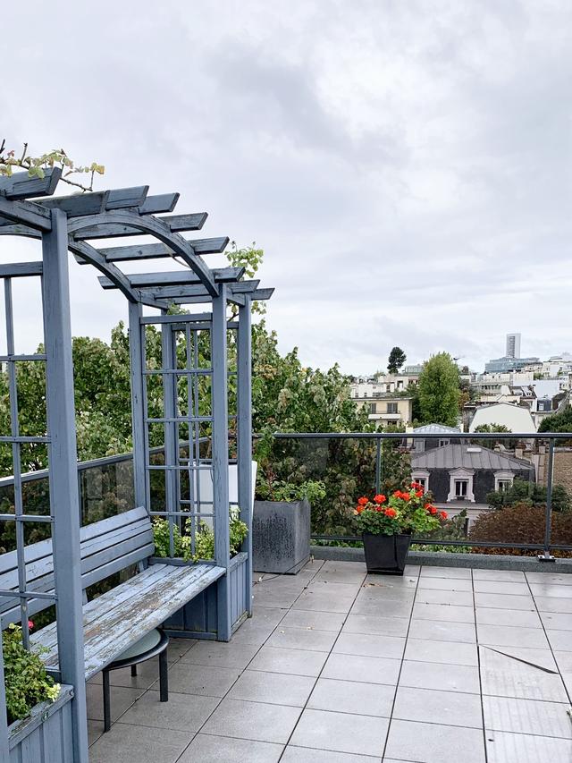 Terrasse aménagée et arborée
